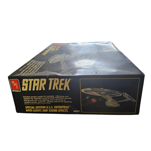 Star Trek U.S.S. Enterprise Model Kit Special Ed. Lights,sound,collectable - Picture 3 of 11